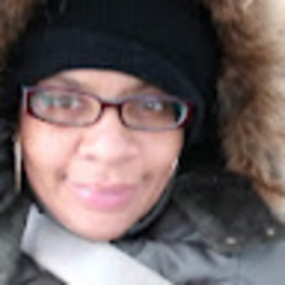 Meet your Posher, Aleah - Picture 1 of 1